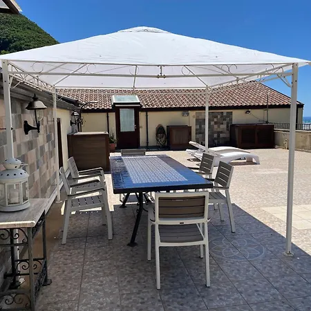 Holiday home Papaleo *